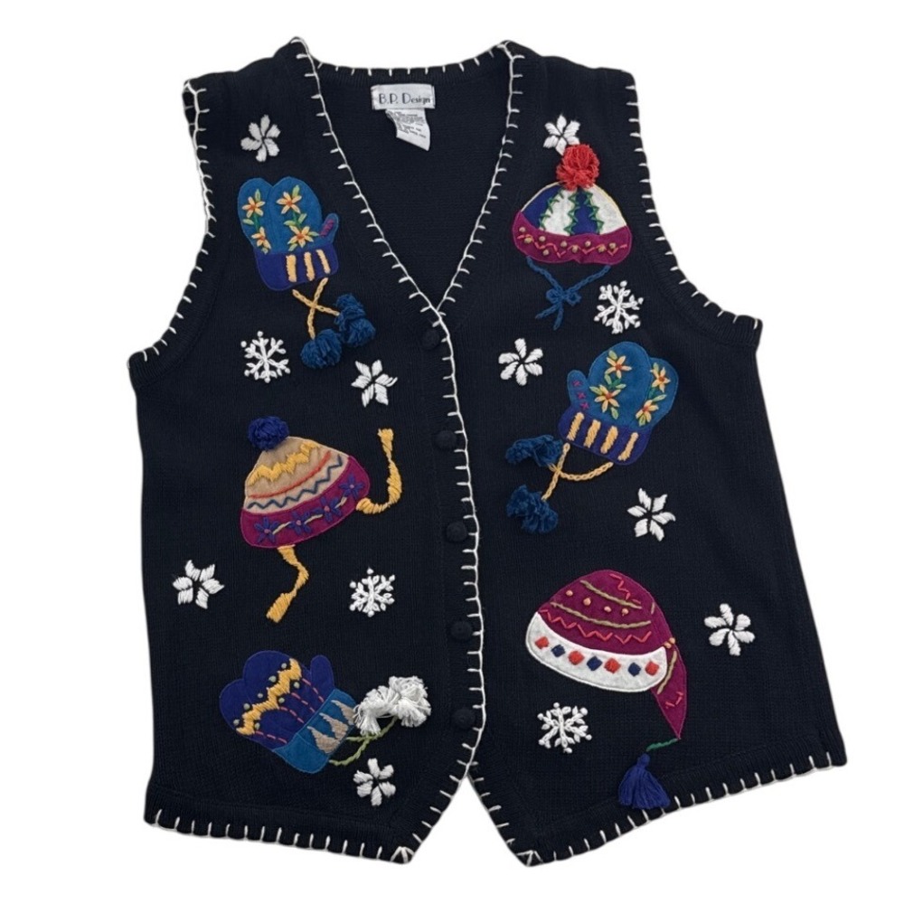 B.P. Design Christmas Sweater Vest Women Med Winter Hats Snowflakes Ramie Cotton